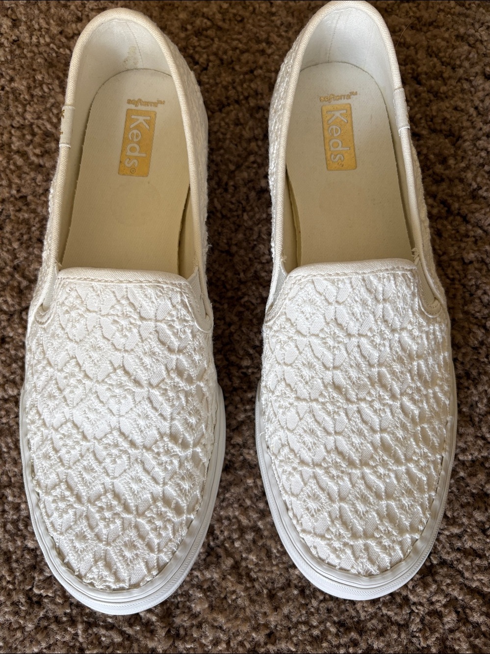 Keds Women's Cream/White Lace Slip-On Sneakers Size 8